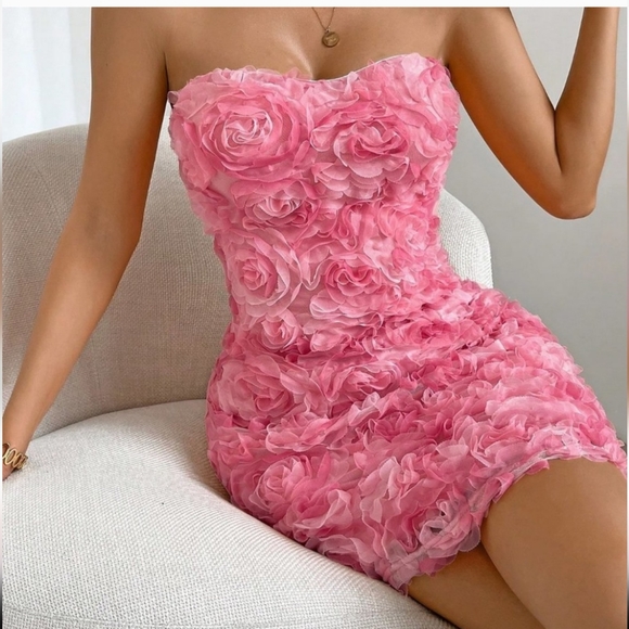 NWOT Pink Preppy Womens Floral Appliques Tube Bodycon Dress - Picture 2 of 4